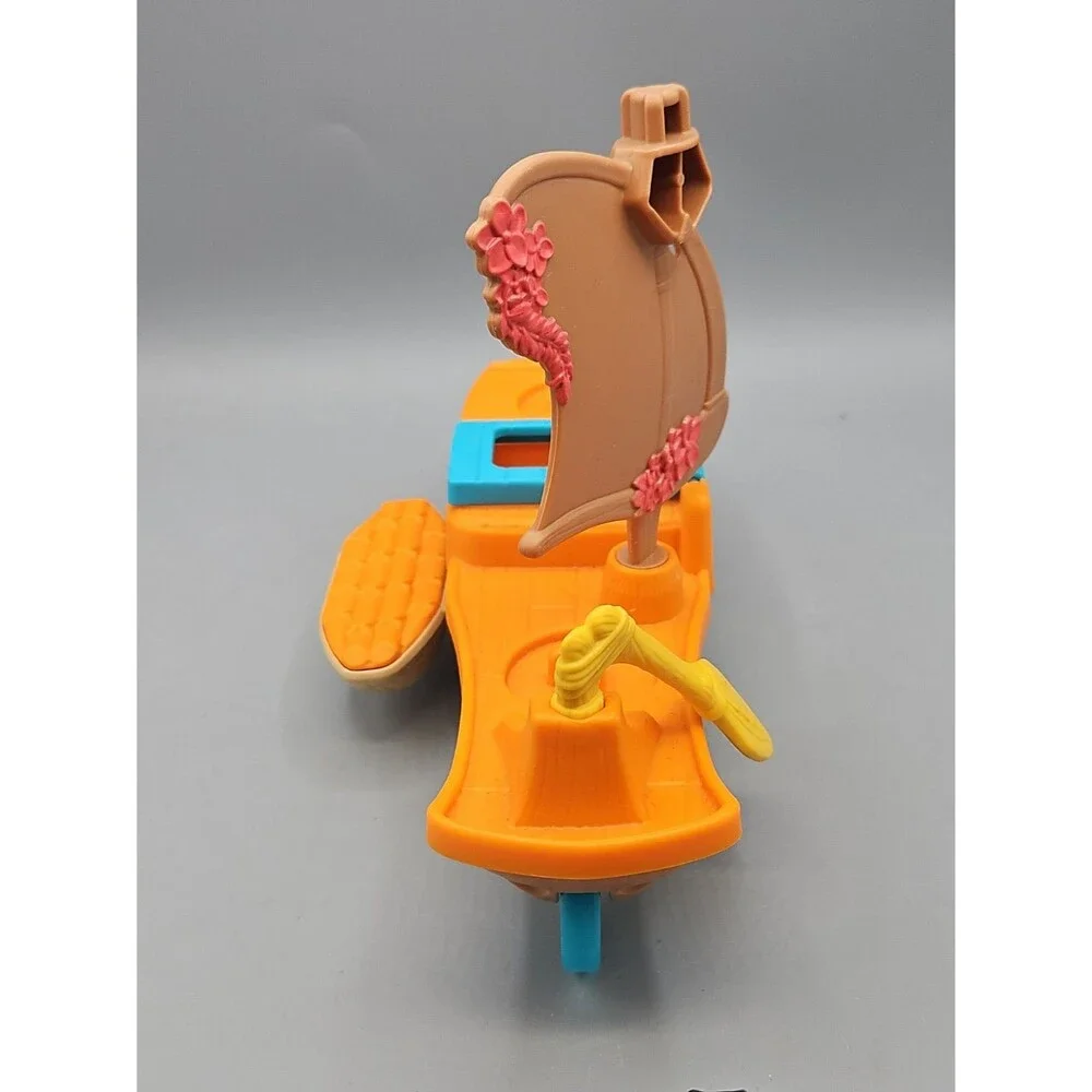 Fisher-Price Little People Disney Moana & Maui's Canoe toy boat set